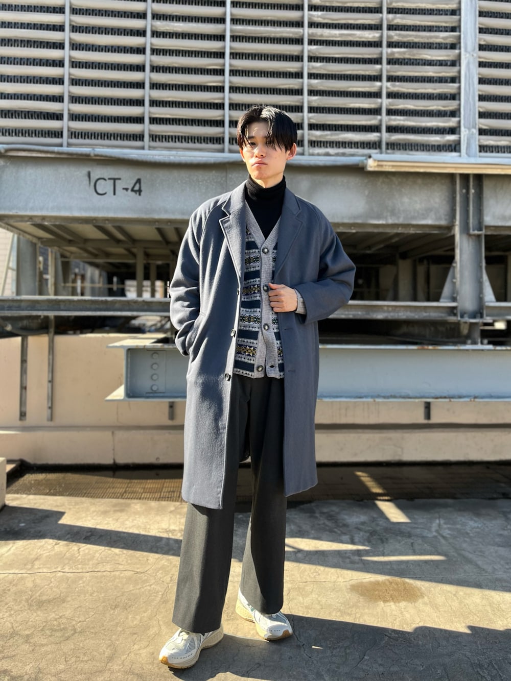 URBAN RESEARCH（アーバンリサーチ）の「OVER CHESTER COAT