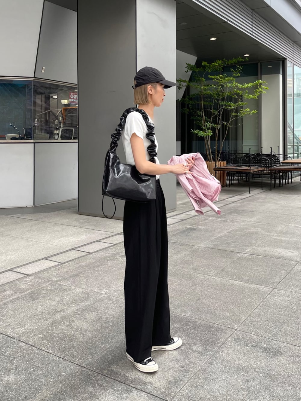 Simple Project 新品 プリーツ ショルダーバッグ コーデしやすい Simple Project 新品 プリーツ ショルダーバッグ コーデしやすい
