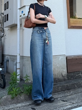 moussyクロスウエストワイドストレートデニム　ライトブルー CROSS WAIST WIDE STRAIGHT/クロスウエストワイドストレートデニムを