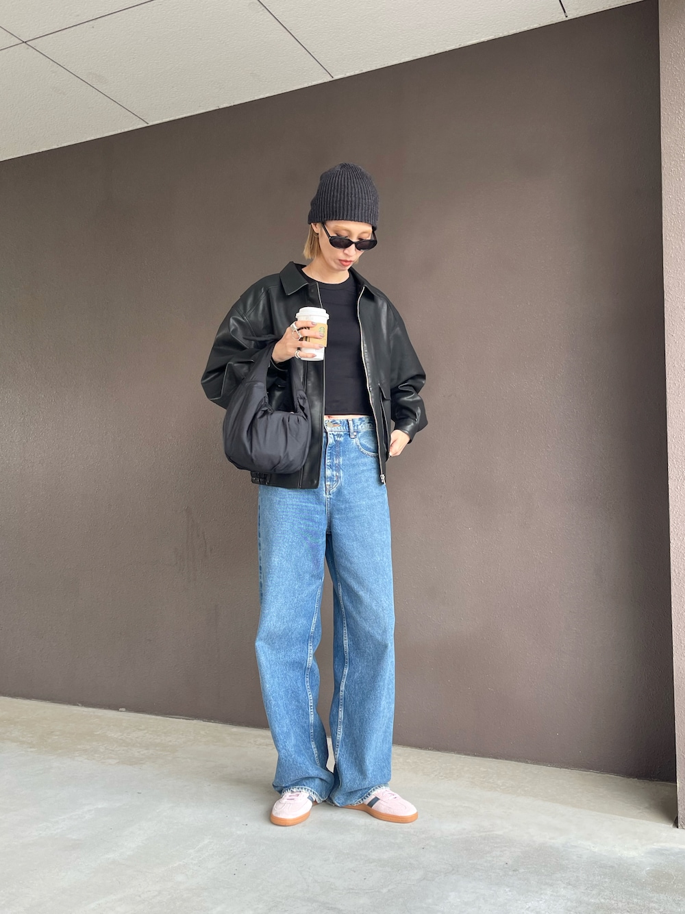 maichinさんの「selvedge vintage denim(セルビッジヴィンテージデニム)（BLACK BY MOUSSY）」を使ったコーディネートの1枚目の写真