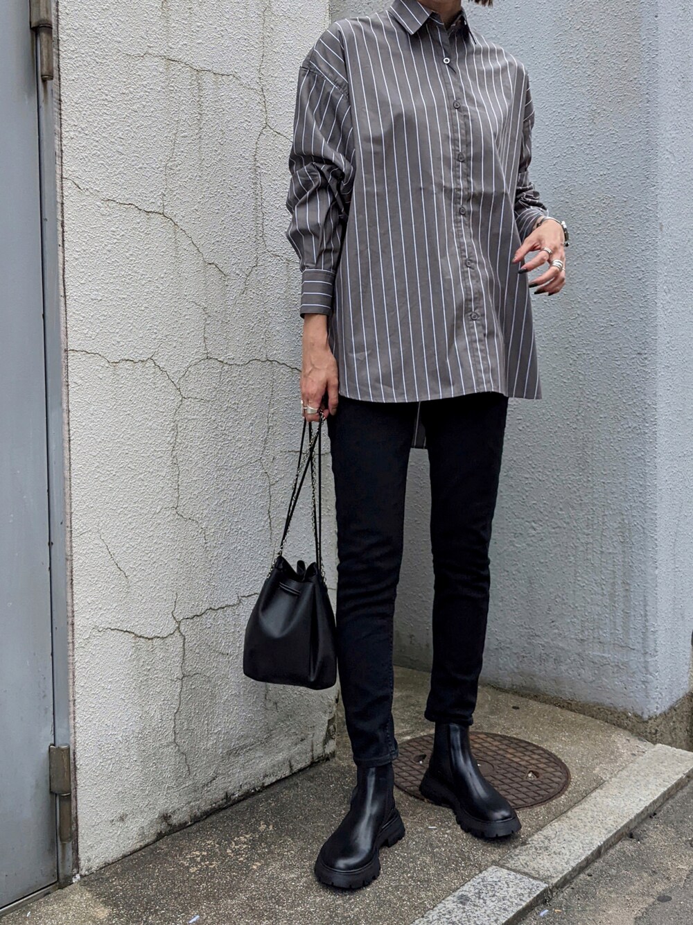 ブラックバイマウジーDRIP▼ハイライズストレートデニム▼24▼W約72cm BLACK BY MOUSSY（ブラックバイマウジー）の「DRIP one wash