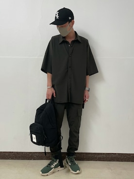 「DANKE SCHON（ダンケシェーン）のDankeSchon/ダンケシェーン/撥水ストレッチナイロン半袖シャツ（シャツ/ブラウス、グリーン系）」を使った、Junya Kasugaさん（メンズ・170cm）の夏コーディネート