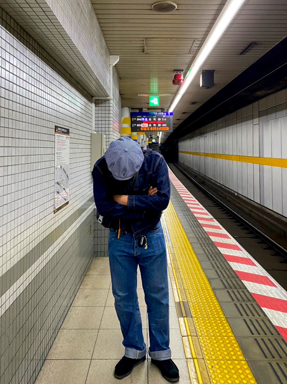 「京都」｜「Buzz Rickson'sのアイテム（デニムジャケット、ブルー系）」を使った、Khalil さん（メンズ・180cm）の春コーディネートの1枚目の写真
