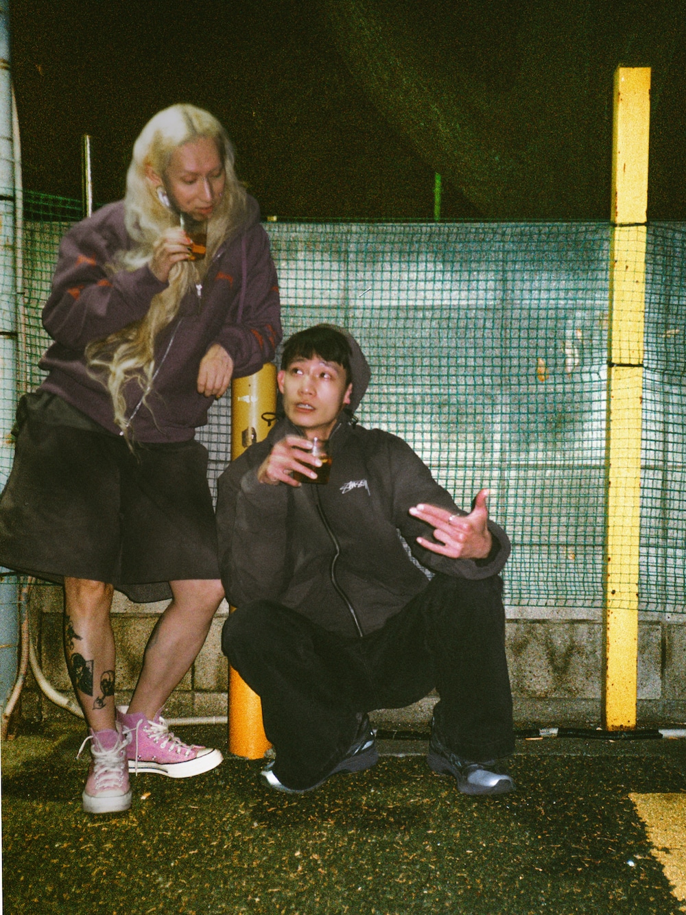 「stussy、ビッグシルエット、お洒落さんとつながりたい、ラフ、WEARBOOKエントリー、fashion、fashion blogger、streetstyle、streetfashion、fashionista」｜「STUSSYのアイテム（スタジャン、パープル系）」を使った、chuckle掐口さん（メンズ・170cm）の春コーディネートの1枚目の写真
