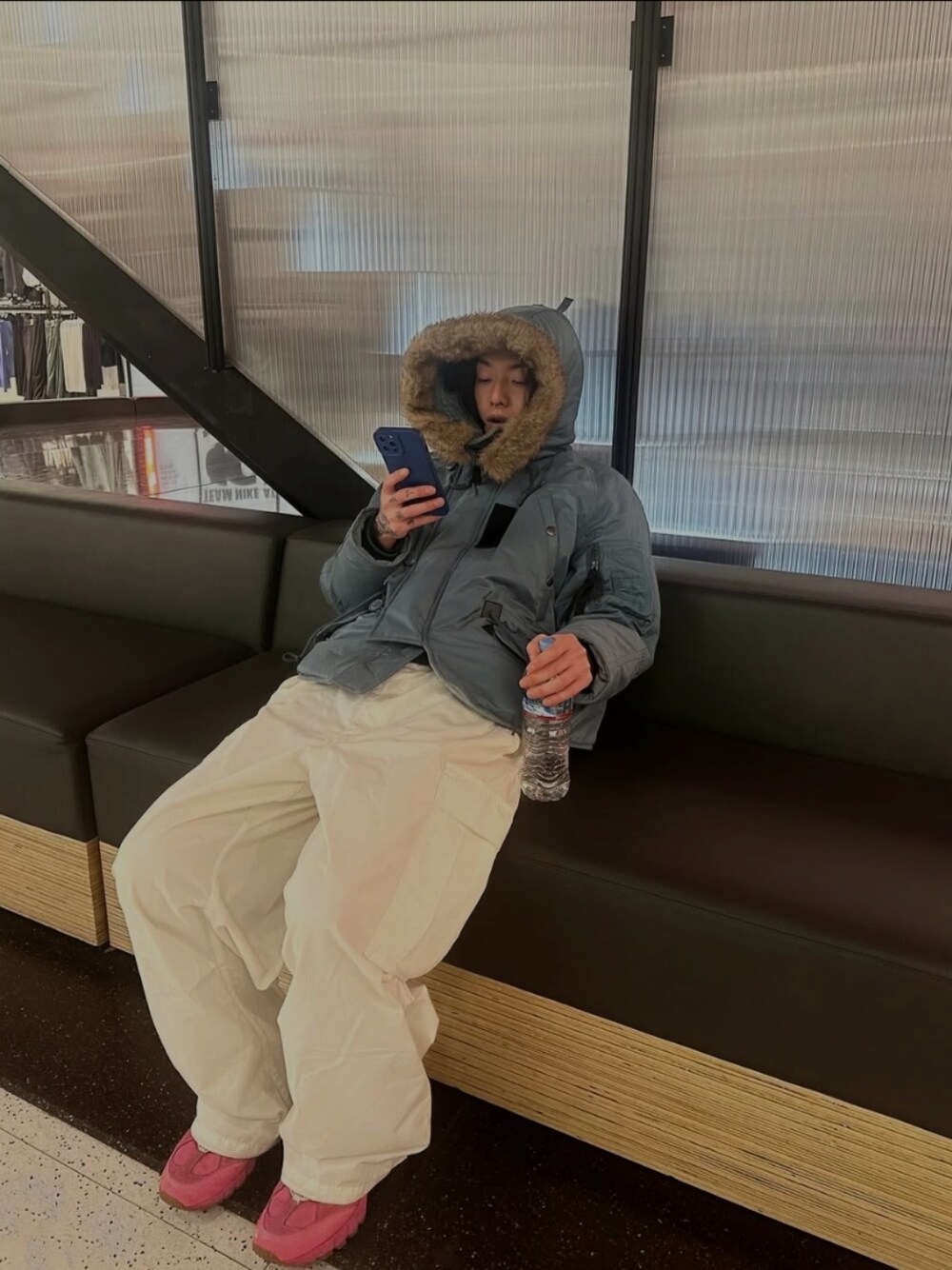 「AIVERのAIVER　N-3フライトブルゾン（モッズコート、ブルー系）」を使った、AIVERさん（メンズ・172cm）の冬コーディネートの1枚目の写真