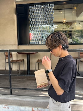 「UNIQLO（ユニクロ）のエアリズムコットンオーバーサイズTシャツ（5分袖）（Tシャツ/カットソー、ブラック系）」を使った、hayatoさん（メンズ・170cm）の秋コーディネート