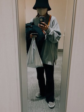 「アイテム（スマホグッズ、オレンジ系）」を使った、のっさんさん（レディース・157cm）の秋コーディネート