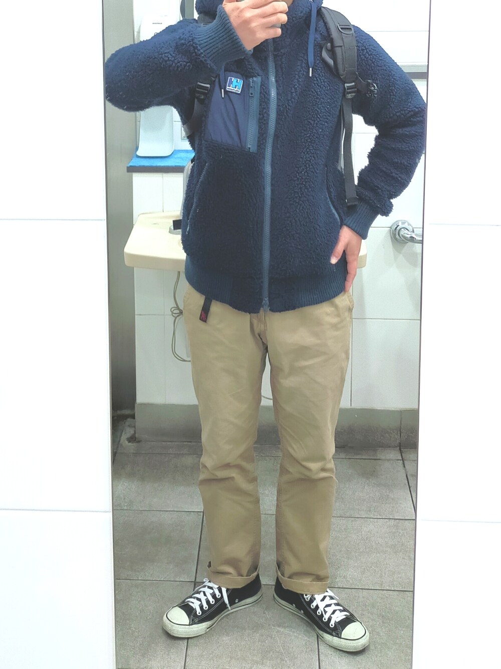 「HELLY HANSENのHELLY HANSEN FIBERPILE THERMO Hoodie  HOE51964（ダウンジャケット/コート、ブルー系）」を使った、のぶろうさん（メンズ・170cm）の春コーディネートの1枚目の写真