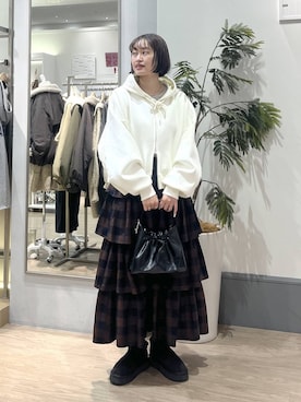 「アイテム（パーカー）」を使った、SAKOさん（レディース・160cm・30代）の冬コーディネート