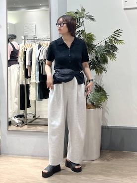 「LOWRYS FARM（ローリーズファーム）のカットイージーコクーンパンツ　292362（スウェットパンツ、グレー系）」を使った、SAKOさん（レディース・160cm）の春コーディネート