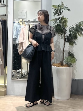 「LOWRYS FARM（ローリーズファーム）のヤワラカルイ２ＷＡＹショルダーＢＡＧ 115210（ショルダーバッグ、ブラック系）」を使った、SAKOさん（レディース・160cm）の夏コーディネート