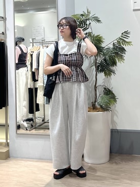 「LOWRYS FARM（ローリーズファーム）のカットイージーコクーンパンツ　292362（スウェットパンツ、グレー系）」を使った、SAKOさん（レディース・160cm）の春コーディネート