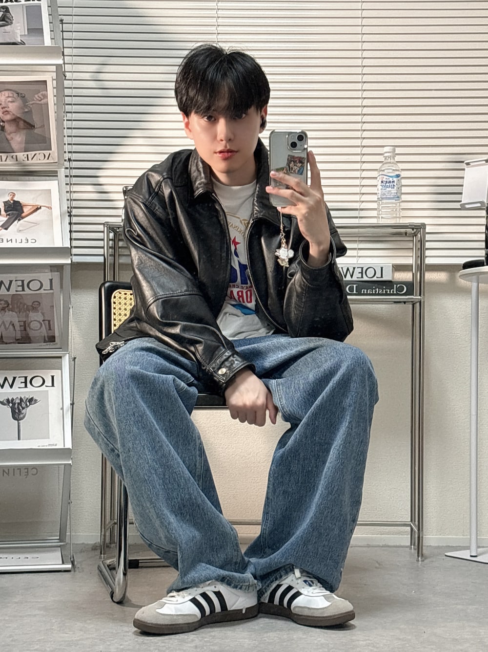 「デニム、デニムパンツ、スニーカー、ブルゾン、アディダス」｜「BEAMSのBEAMS / レザー ブルゾン（ブルゾン、ブラック系）」を使った、SHOTAさん（メンズ・176cm）の夏コーディネートの1枚目の写真