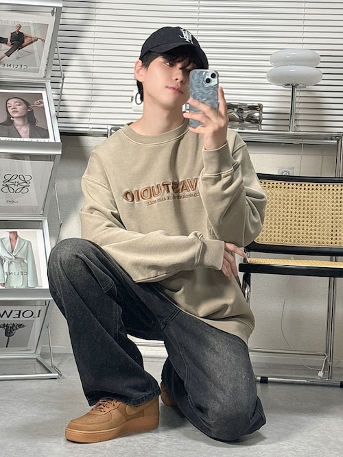 LOCATION EMBROIDERY CREWNECK（スウェット）｜VIVASTUDIO（ビバ