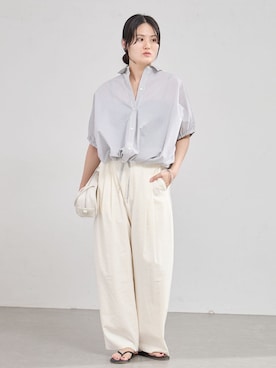 「IENA（イエナ）の《手洗い可》コクーントラウザーズ（Trousers、ホワイト系）」を使った、rioさん（レディース）の夏コーディネート
