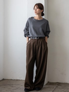「No Rule No Line（ノール－ルノーライン）のオーバーサイズ プルオーバー 深めスリット入りロンT（Tシャツ/カットソー、グレー系）」を使った、VitaFeliceさん（レディース・166cm）の秋コーディネート