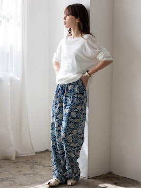 「VitaFelice（ヴィータフェリーチェ）のストレッチシアークルーネック長袖トップス 春服（Tシャツ/カットソー、ホワイト系）」を使った、VitaFeliceさん（レディース・169cm）の春コーディネート