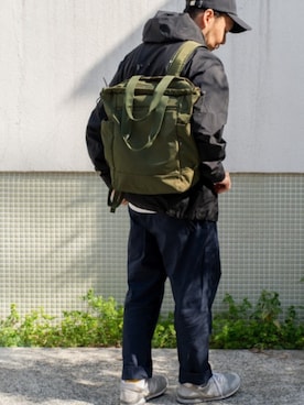 「アイテム（バッグ、グリーン系）」を使った、VitaFeliceさん（メンズ・170cm）の冬コーディネート