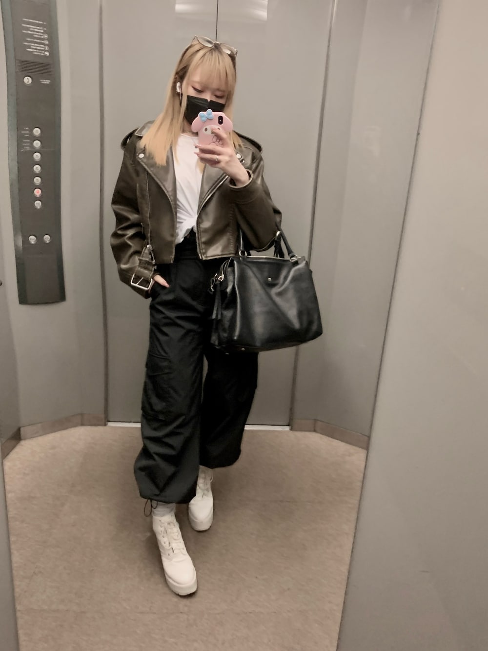 「オトナカジュアル、おしゃれさんと繋がりたい、大人女子、ootd、ハレ(HARE)」｜「ZARAのアイテム（ライダースジャケット、グリーン系）」を使った、Erikaminnさん（レディース・158cm）の夏コーディネートの1枚目の写真