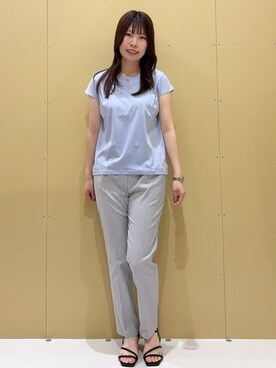 「index（インデックス）の【接触冷感】ビジューキーネックフレンチトップス《UVケア／洗濯機OK／XS～3L／8col》（Tシャツ/カットソー、ブルー系）」を使った、えみりさん（レディース・162cm）の春コーディネート