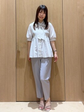 「index（インデックス）の【防シワ】2wayボウタイペプラム5分袖ブラウス《洗濯機OK／イージーアイロン》（シャツ/ブラウス、ホワイト系）」を使った、えみりさん（レディース・162cm）の夏コーディネート