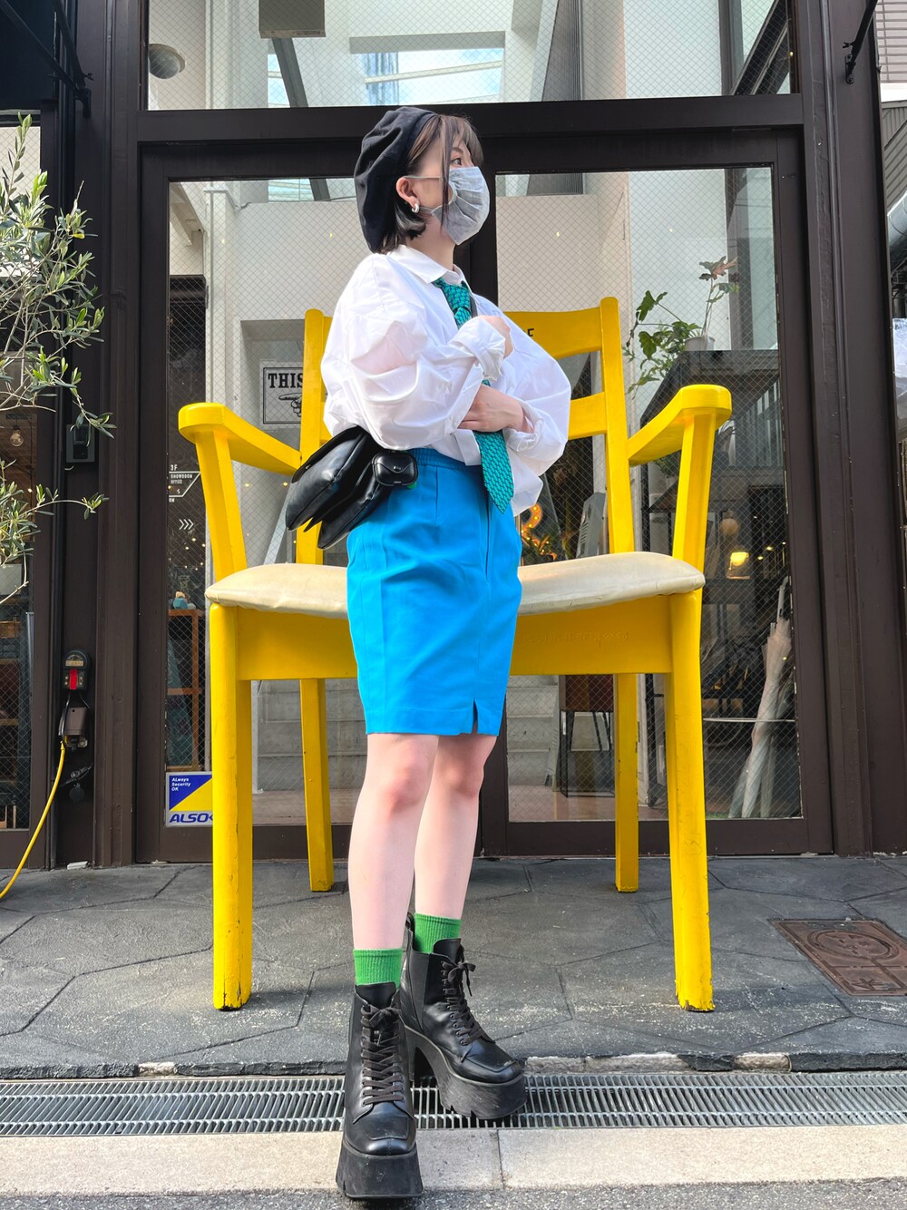 「GUのアイテム（シャツ/ブラウス、ホワイト系）」を使った、shinka____さん（レディース・155cm）の春コーディネートの1枚目の写真