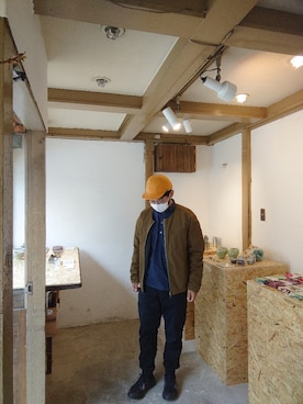 「and wander（アンドワンダー）のアイテム（トップス）」を使った、なで肩の鈴木さん（メンズ・165cm）の秋コーディネート