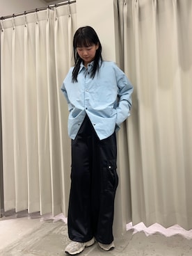 「春カラー」｜「アイテム（カーゴパンツ）」を使った、カワグチさん（レディース・164cm）の冬コーディネート