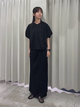 「SENSE OF PLACE by URBAN RESEARCH(センスオブプレイスバイアーバンリサーチ)の『撥水』SKINProof 撥水ドレープスカート(スカート、ブラック系)」を使った、カワグチさん(レディース・164cm)の春コーディネート