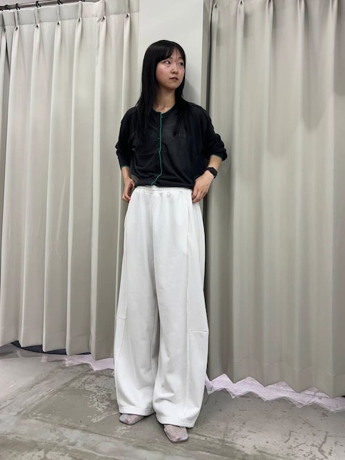 Tストラップメッシュサンダル