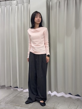 「SENSE OF PLACE by URBAN RESEARCH(センスオブプレイスバイアーバンリサーチ)の『洗濯可』抗ピル ストレッチリブドレープセーター(ニット/セーター、ピンク系)」を使った、カワグチさん(レディース・164cm)の秋コーディネート