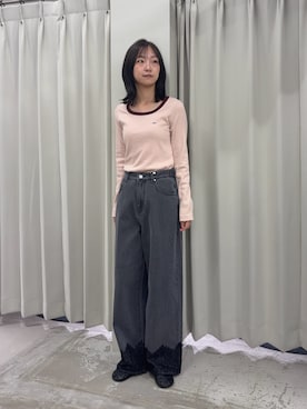 「SENSE OF PLACE by URBAN RESEARCH(センスオブプレイスバイアーバンリサーチ)のラウンドネックリブTシャツ(Tシャツ/カットソー、ピンク系)」を使った、カワグチさん(レディース・164cm)の秋コーディネート