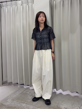 「SENSE OF PLACE by URBAN RESEARCH(センスオブプレイスバイアーバンリサーチ)の『洗濯可』シャーリングニットカーディガン(半袖)(ニット/セーター、グレー系)」を使った、カワグチさん(レディース・164cm)の夏コーディネート