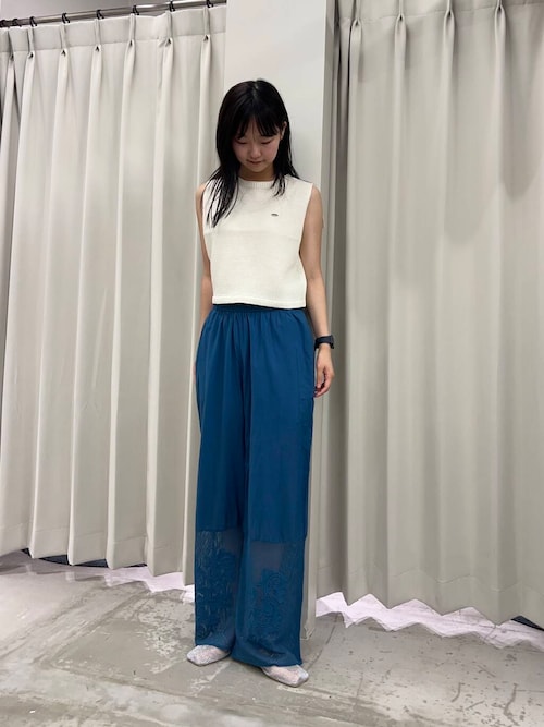 Tストラップメッシュサンダル