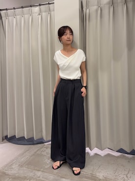 「SENSE OF PLACE by URBAN RESEARCH(センスオブプレイスバイアーバンリサーチ)のピンストライプルーズパンツ(その他パンツ、グレー系)」を使った、カワグチさん(レディース・164cm)の夏コーディネート