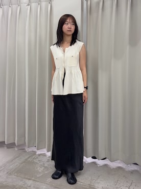 「SENSE OF PLACE by URBAN RESEARCH(センスオブプレイスバイアーバンリサーチ)の『洗濯可』ペプラムジップセーター(ニット/セーター、ホワイト系)」を使った、カワグチさん(レディース・164cm)の夏コーディネート