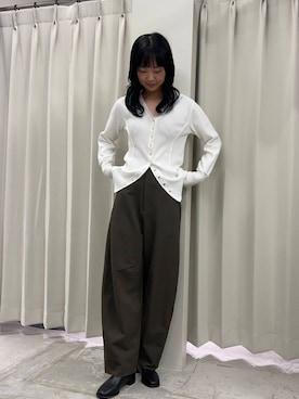 「SENSE OF PLACE by URBAN RESEARCH（センスオブプレイスバイアーバンリサーチ）のパッチワークVネックカーディガン（カーディガン/ボレロ）」を使った、カワグチさん（レディース・164cm）の秋コーディネート