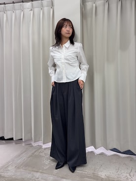 「SENSE OF PLACE by URBAN RESEARCH(センスオブプレイスバイアーバンリサーチ)のコンパクトギャザーシャツ(シャツ/ブラウス、ホワイト系)」を使った、カワグチさん(レディース・164cm)の秋コーディネート