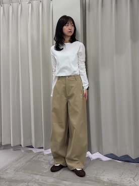 「SENSE OF PLACE by URBAN RESEARCH(センスオブプレイスバイアーバンリサーチ)のストレートボートネックシアーTシャツ(Tシャツ/カットソー、ホワイト系)」を使った、カワグチさん(レディース・164cm)の春コーディネート