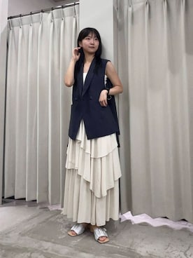 「アイテム（ベスト）」を使った、カワグチさん（レディース・164cm）の夏コーディネート