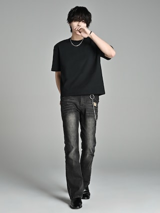 「ADRER（アドラー）のHybrid Stretch Semi-Flare Denim / ハイブリッドストレッチセミフレアデニム（デニムパンツ）」を使った、犬飼京 inukai keiさん（メンズ・183cm）の春コーディネート