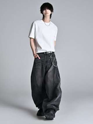 「ADRER（アドラー）のSuper Wide Balloon Pants / スーパーワイド バルーンパンツ（デニムパンツ）」を使った、犬飼京 inukai keiさん（メンズ・183cm）の春コーディネート