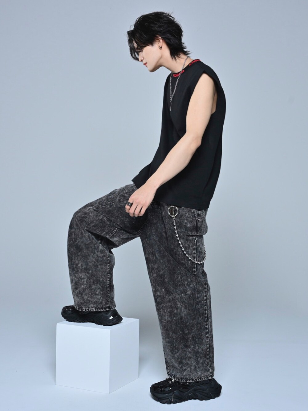 犬飼京 inukai kei｜ADRERのデニムパンツを使ったコーディネート - WEAR