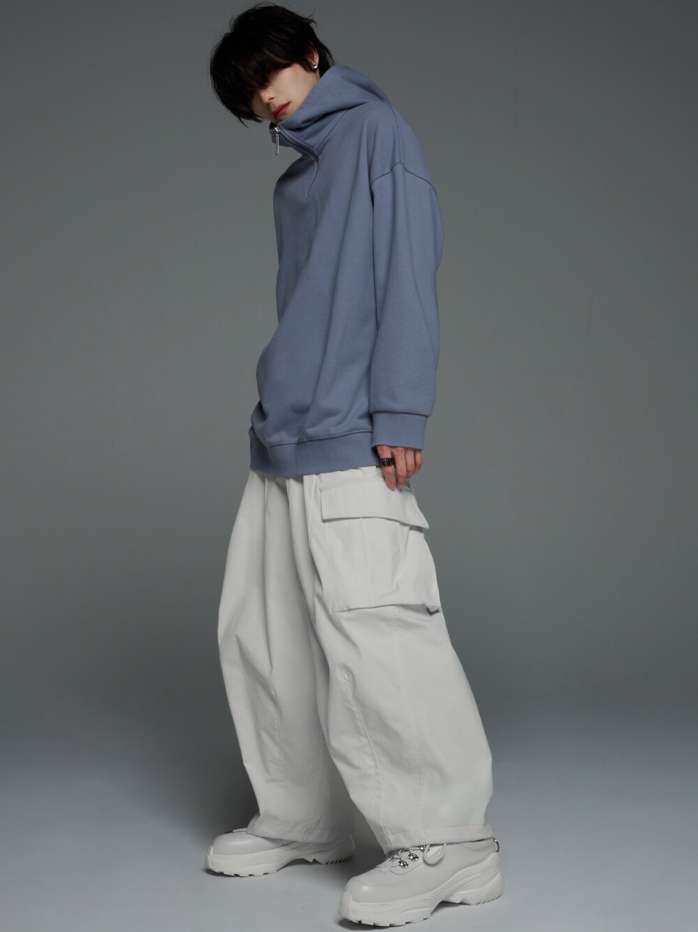 犬飼京 inukai kei｜ADRERのカーゴパンツを使ったコーディネート - WEAR