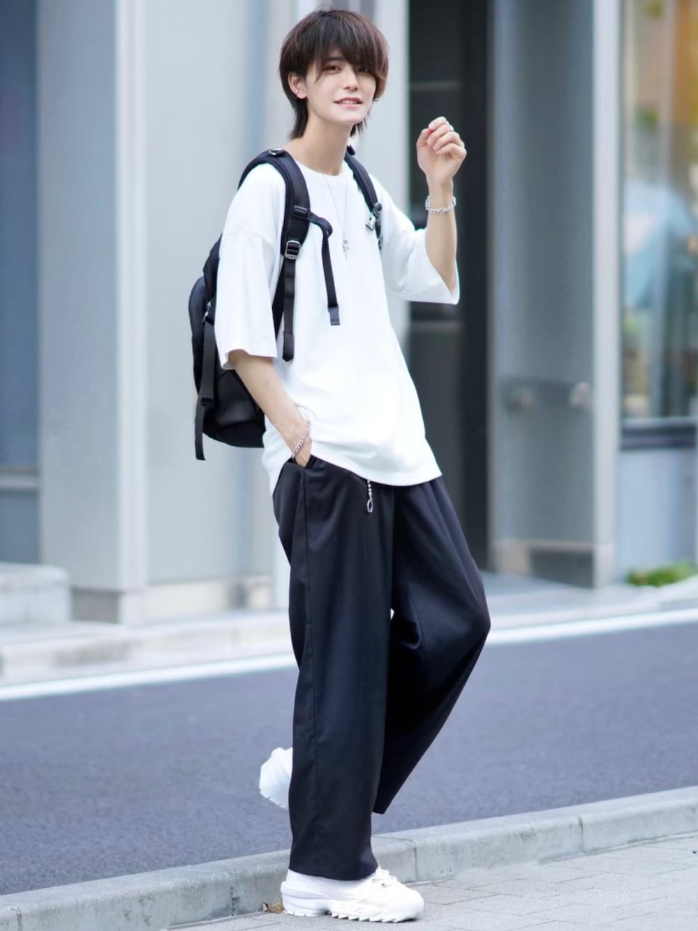 犬飼京 inukai kei｜ADRERのTシャツ/カットソーを使ったコーディネート