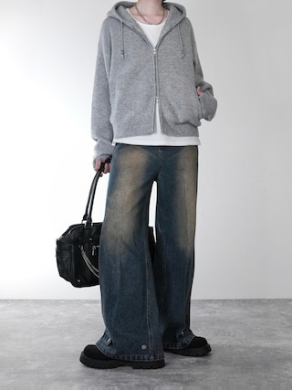 「ADRER(アドラー)のwool blend full-zip knit short parka / ウールブレンドフルジップニットショートパーカー(パーカー)」を使った、犬飼京 inukai keiさん(メンズ・183cm)の秋コーディネート