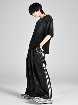 BALENCIAGA（バレンシアガ）の「Balenciaga Track.2 Leather