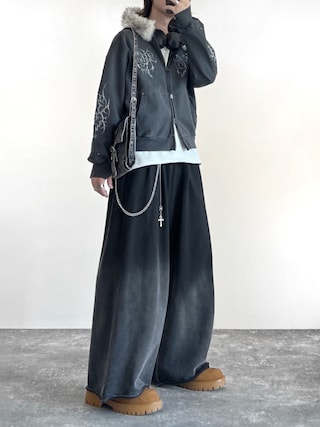 「ADRER(アドラー)のDetachable Fur Short Full-Zip Parkar / デタッチャブルファーショートフルジップパーカー(パーカー)」を使った、犬飼京 inukai keiさん(メンズ・183cm)の秋コーディネート