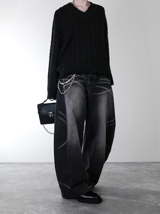 「ADRER(アドラー)のADRER The Semi Curved Denim / アドラー ザ セミ カーブドデニム(デニムパンツ)」を使った、犬飼京 inukai keiさん(メンズ・183cm)の秋コーディネート
