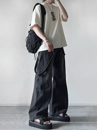 「ADRER(アドラー)のESSENTIAL HEAVY COTTON PIGMENT TEE(Tシャツ/カットソー)」を使った、犬飼京 inukai keiさん(メンズ・183cm)の春コーディネート